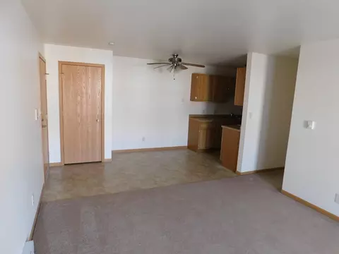 209 Roosevelt Dr, West Bend, WI 53090 photo 16