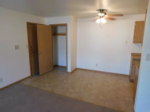 209 Roosevelt Dr, West Bend, WI 53090 photo 23