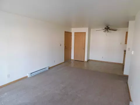209 Roosevelt Dr, West Bend, WI 53090 photo 28