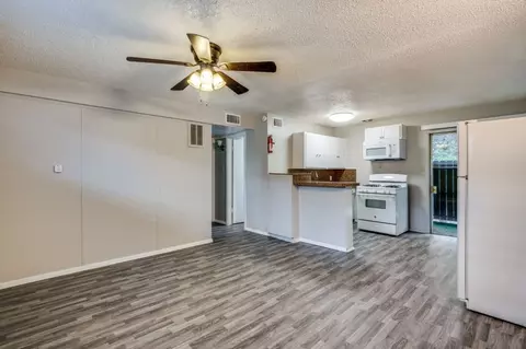 2213 Capri Dr, Fort Worth, TX 76114