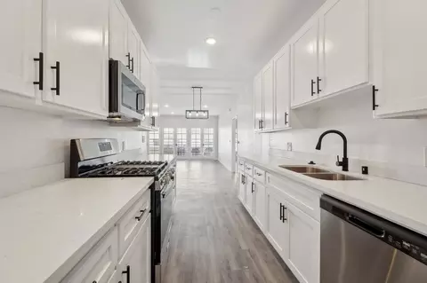 1620 S Bentley Ave, Los Angeles, CA 90025
