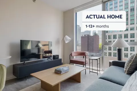 8 E Huron St, Chicago, IL 60611