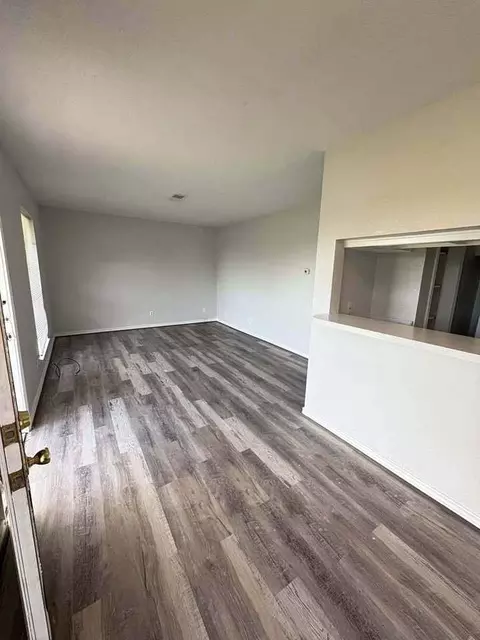 310 Yaupon St, Freeport, TX 77541