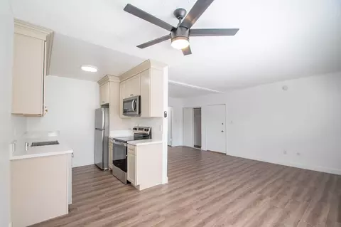 13019 Oxnard St, Los Angeles, CA 91401
