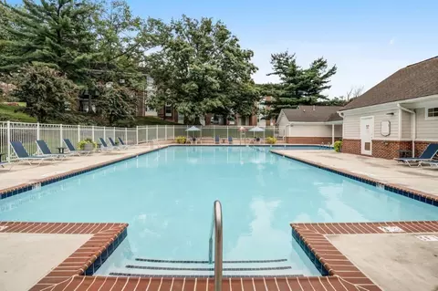 1801 Hampshire Green Ln, Silver Spring, MD 20903 photo 16