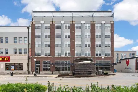 210 S Clinton St, Iowa City, IA 52240