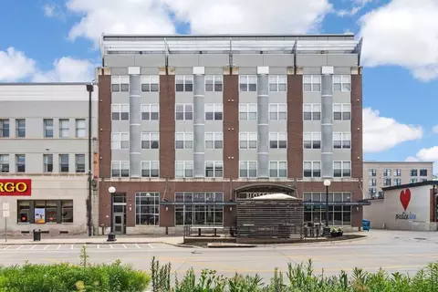 210 S Clinton St, Iowa City, IA 52240