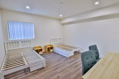 1164 W 37th Pl, Los Angeles, CA 90007