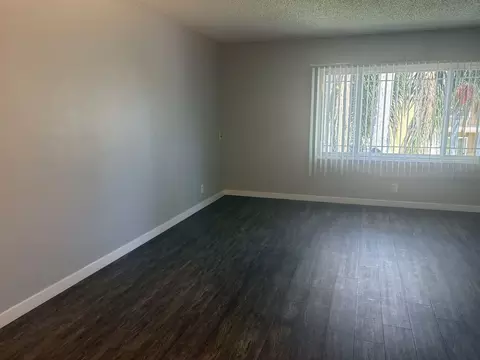 2001 E Whiting Ave, Fullerton, CA 92831