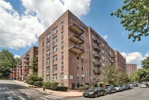 3725 Blackstone Ave, New York, NY 10463