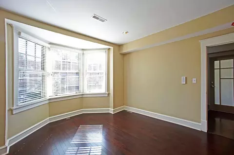 210 Maryland Plz, Saint Louis, MO 63108 photo 5