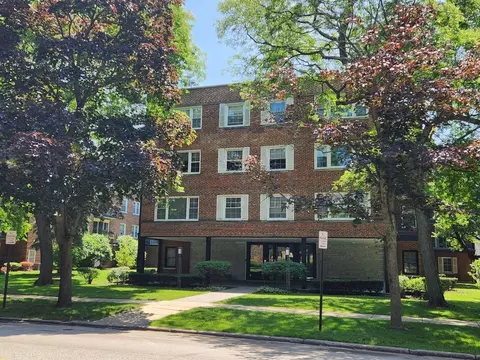 2620 Central St, Evanston, IL 60201