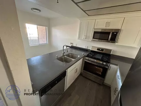 12617 Eucalyptus Ave, Hawthorne, CA 90250