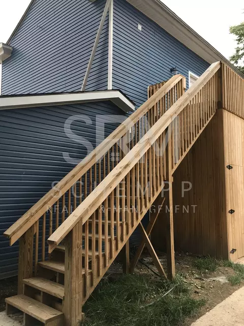 631 E Chestnut St, Jeffersonville, IN 47130