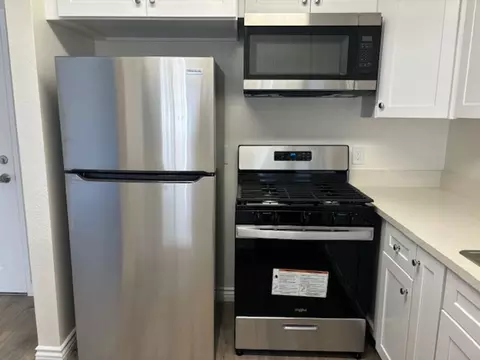 2449 S Barrington Ave, Los Angeles, CA 90064
