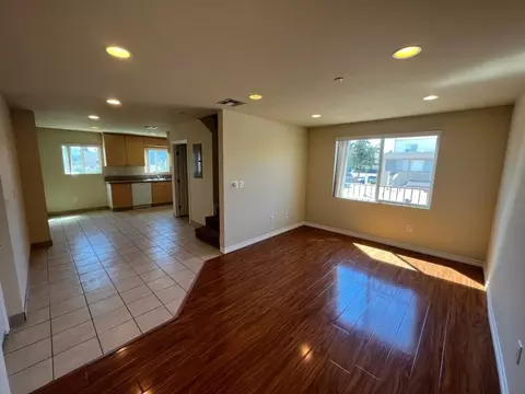14823 Sylvan St, Los Angeles, CA 91411