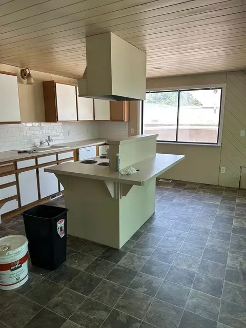 207 20th Ave S, Nampa, ID 83651