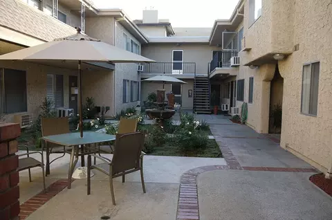 11955 Weddington St, Los Angeles, CA 91607