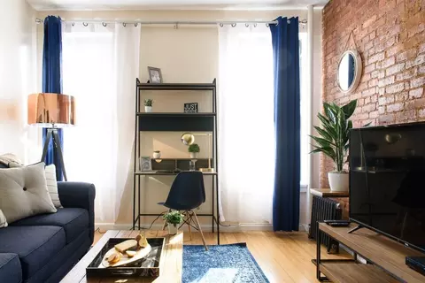 W 47th St, New York, NY 10036