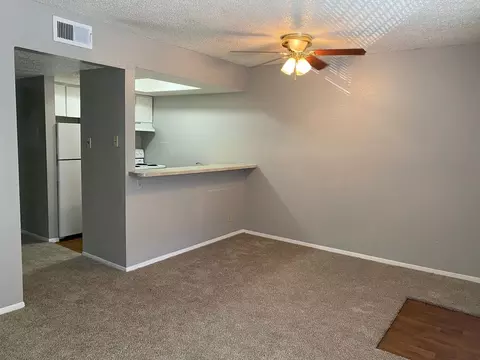 717 E Grayson St, San Antonio, TX 78208
