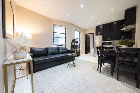 20 W 102nd St, New York, NY 10025
