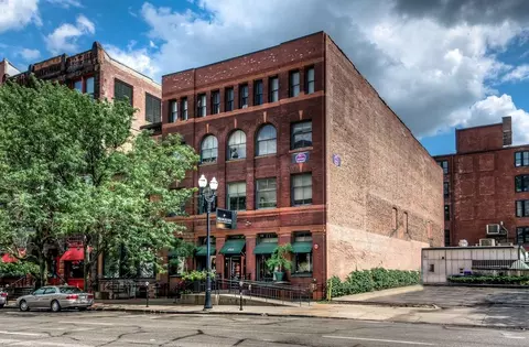 1115 Harney St, Omaha, NE 68102