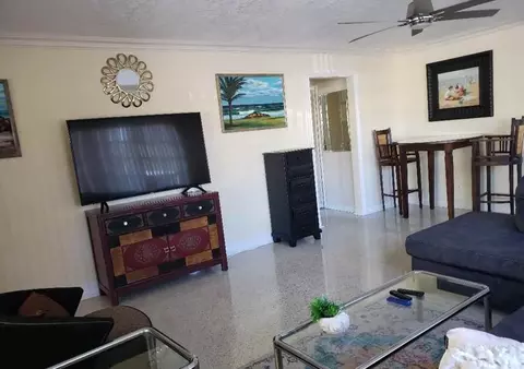 1938 NE 7th St, Deerfield Beach, FL 33441