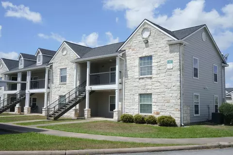 1401 Thompson Dr, Bay City, TX 77414