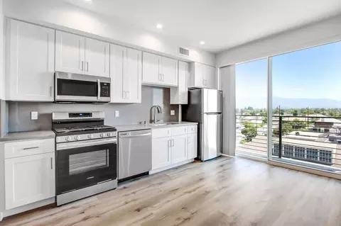 5755 Tujunga Ave, Los Angeles, CA 91601