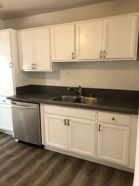 568 10th St, Imperial Beach, CA 91932