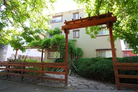 2132 Roosevelt Ave, Berkeley, CA 94703