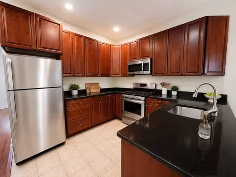 1713 W Montgomery Ave, Philadelphia, PA 19121