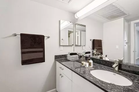 4127 E Indian School Rd, Phoenix, AZ 85018 photo 11
