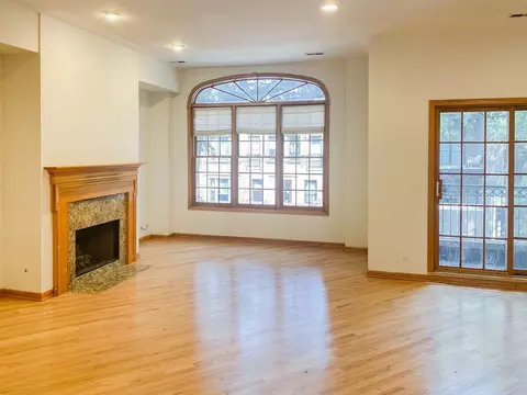 3338 N Sheffield Ave, Chicago, IL 60657