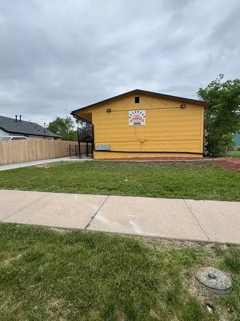 2011 5th Ave, Greeley, CO 80631 photo 1