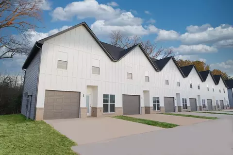 330 N Pecan St, Nash, TX 75569