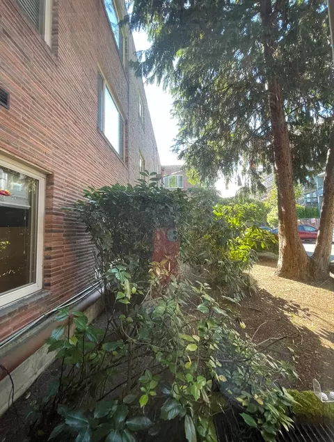 1205 Queen Anne Ave N, Seattle, WA 98109 photo 12