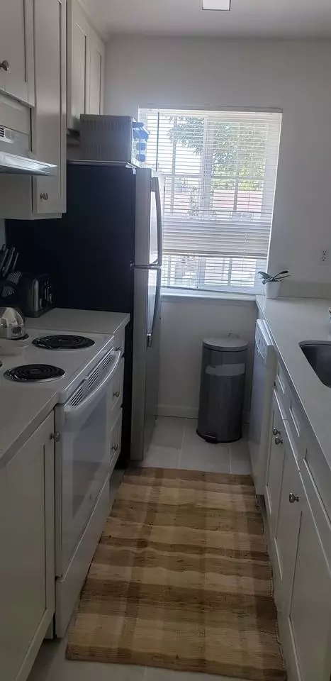 7411 Rainbow Dr, Cupertino, CA 95014 photo 5