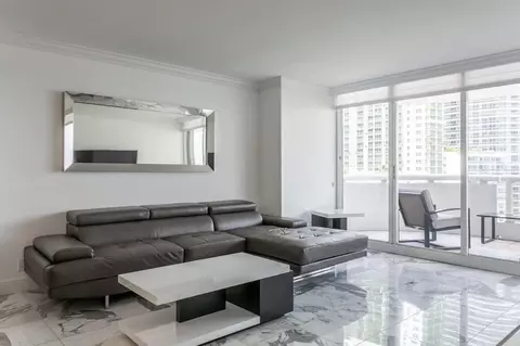 N Bayshore Dr, Miami, FL 33132