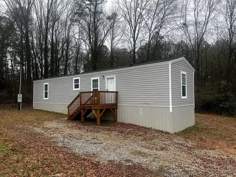 189 Mason St, Royston, GA 30662