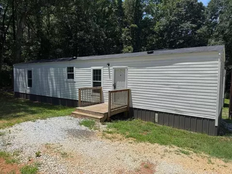 189 Mason St, Royston, GA 30662