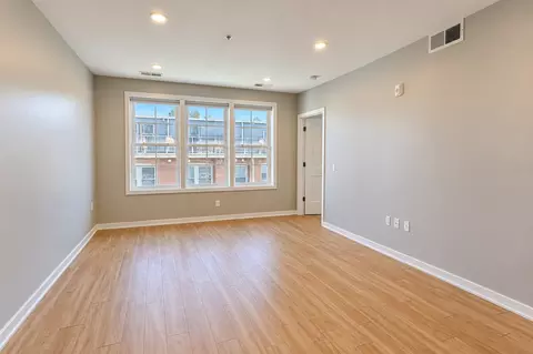 2210 Wisconsin Ave NW, Washington, DC 20007 photo 2