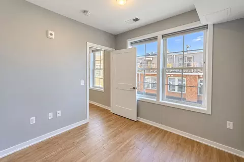 2210 Wisconsin Ave NW, Washington, DC 20007 photo 6