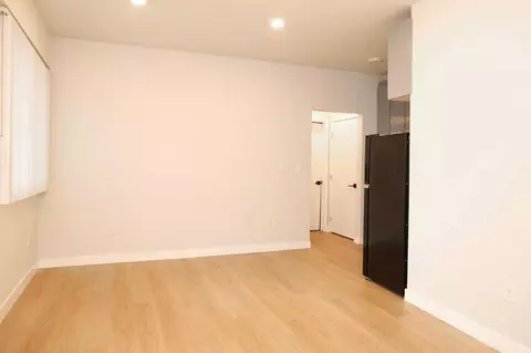 645 N Hobart Blvd, Los Angeles, CA 90004 photo 4