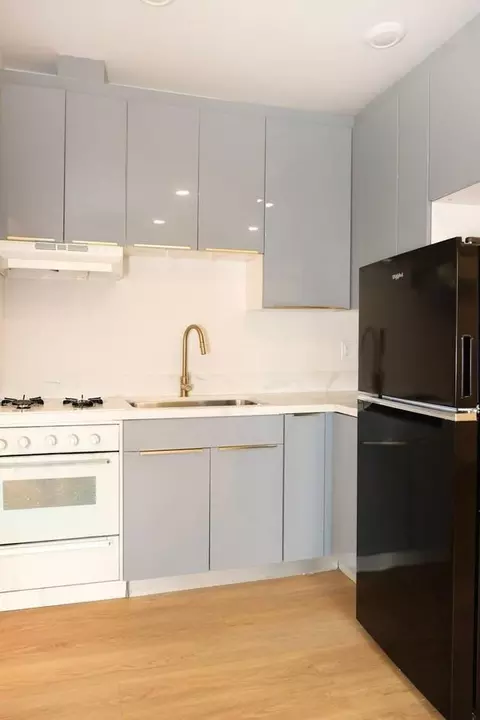 645 N Hobart Blvd, Los Angeles, CA 90004