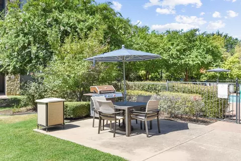 105 W 51st St, Austin, TX 78751 photo 3