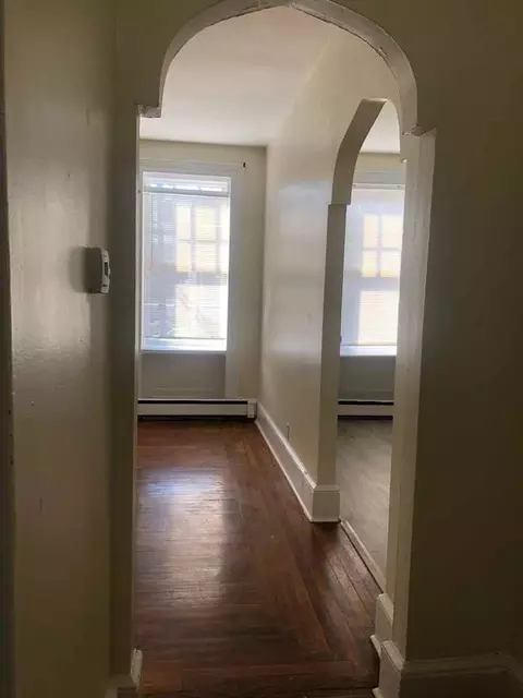 323 Market St, Trenton, NJ 08611