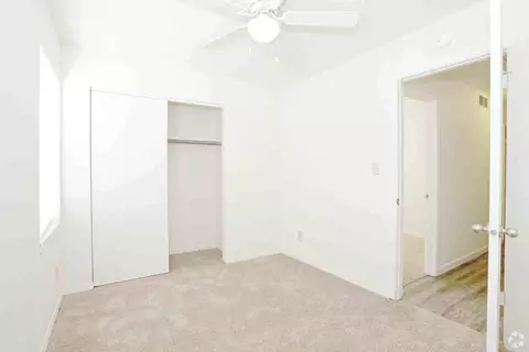 Pomona Dr, Champaign, IL 61822 photo 14