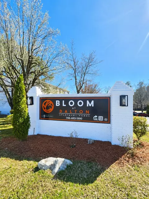 1219 W Emery St, Dalton, GA 30720