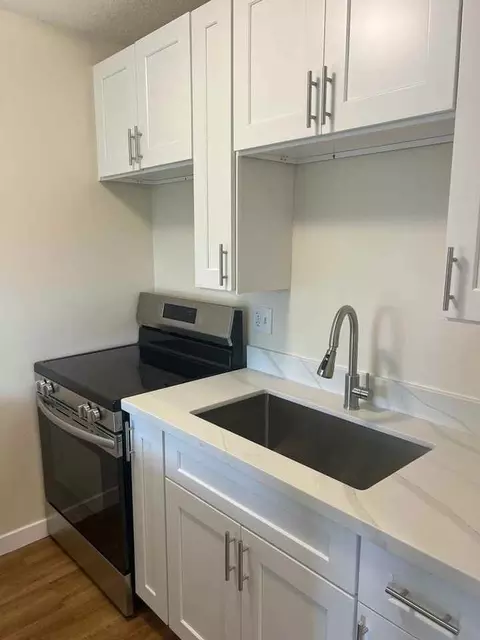 1000 Queen Anne Ave N, Seattle, WA 98109